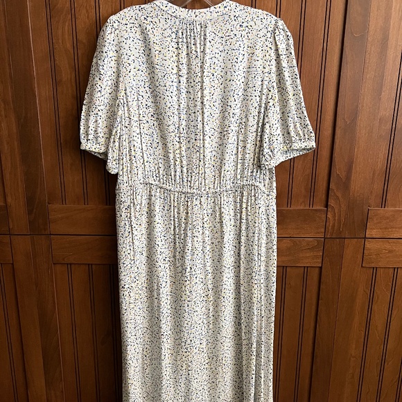 Women's Fit and Flare Half-Sleeve Waisted Midi A-Line Dress with Pockets Size M - Picture 2 of 10